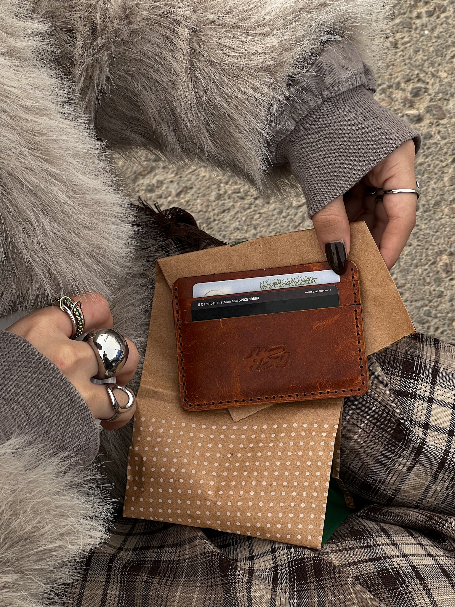 AMBER CARDHOLDER - Image 4