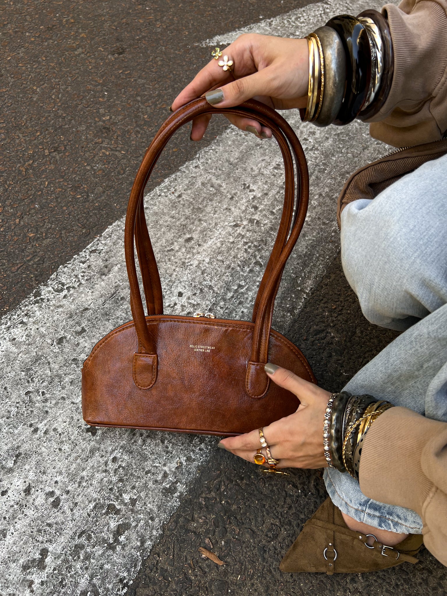 BAGUETTE BAG CARAMEL - Image 4