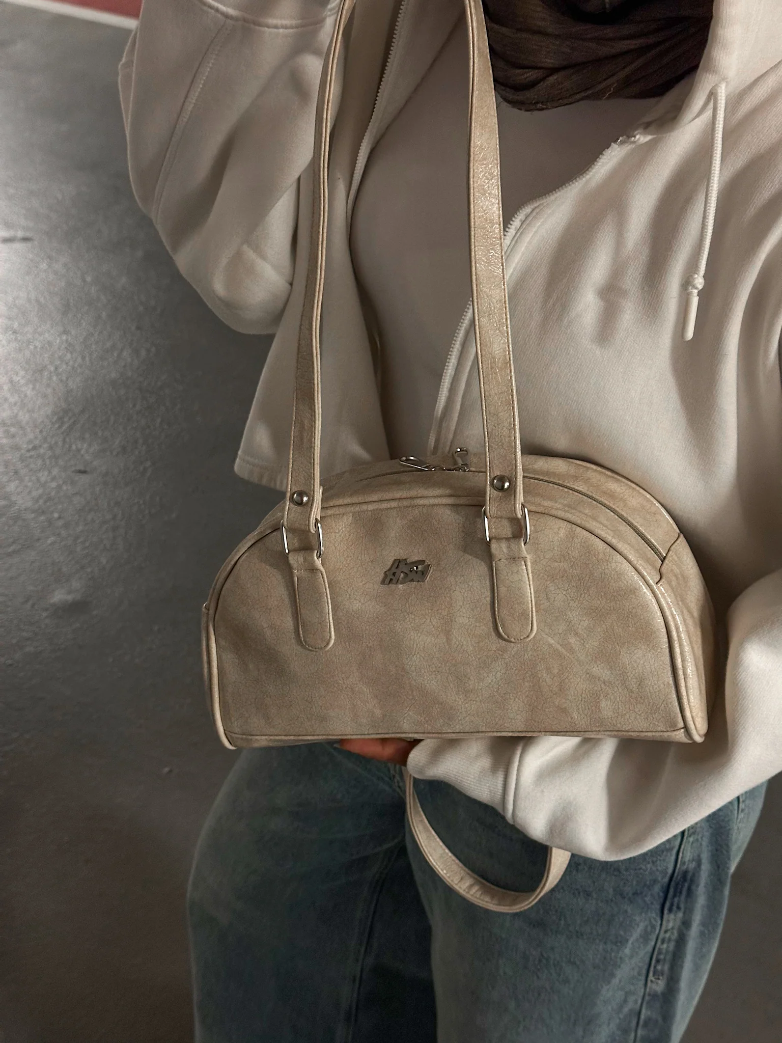 BOWLER BAG BEIGE - Image 2