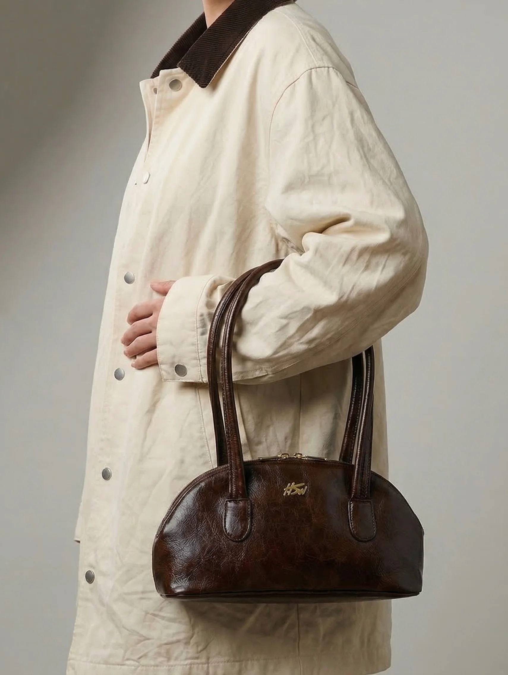 BRANDED BAGUETTE BAG BROWN - Image 3