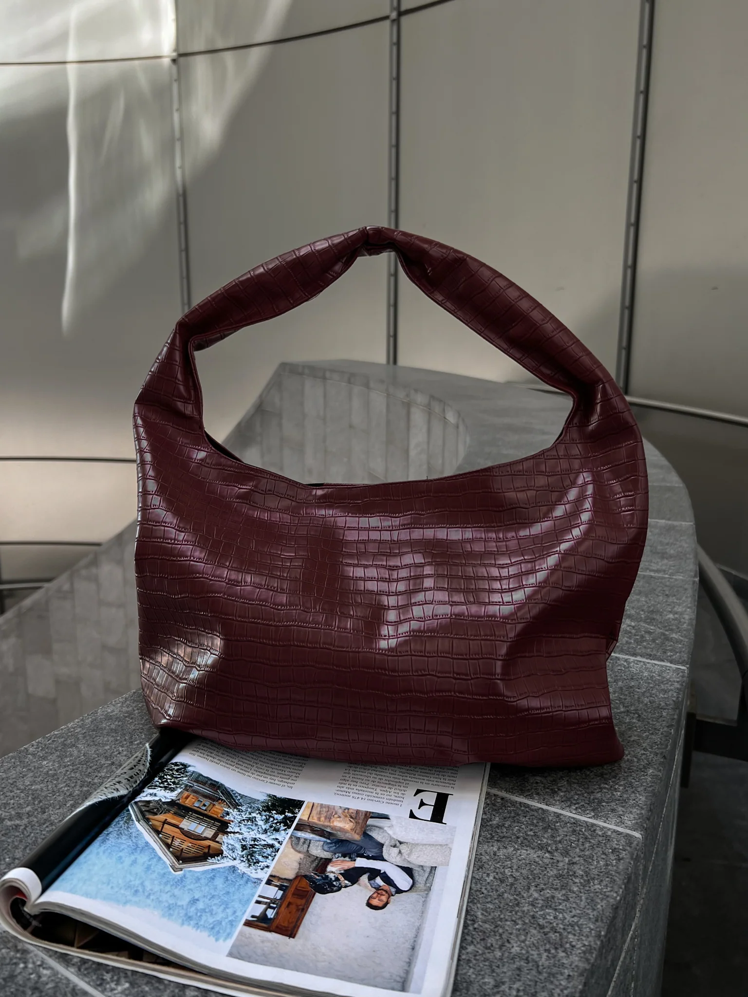 CROCO BAG BURGUNDY - Image 2