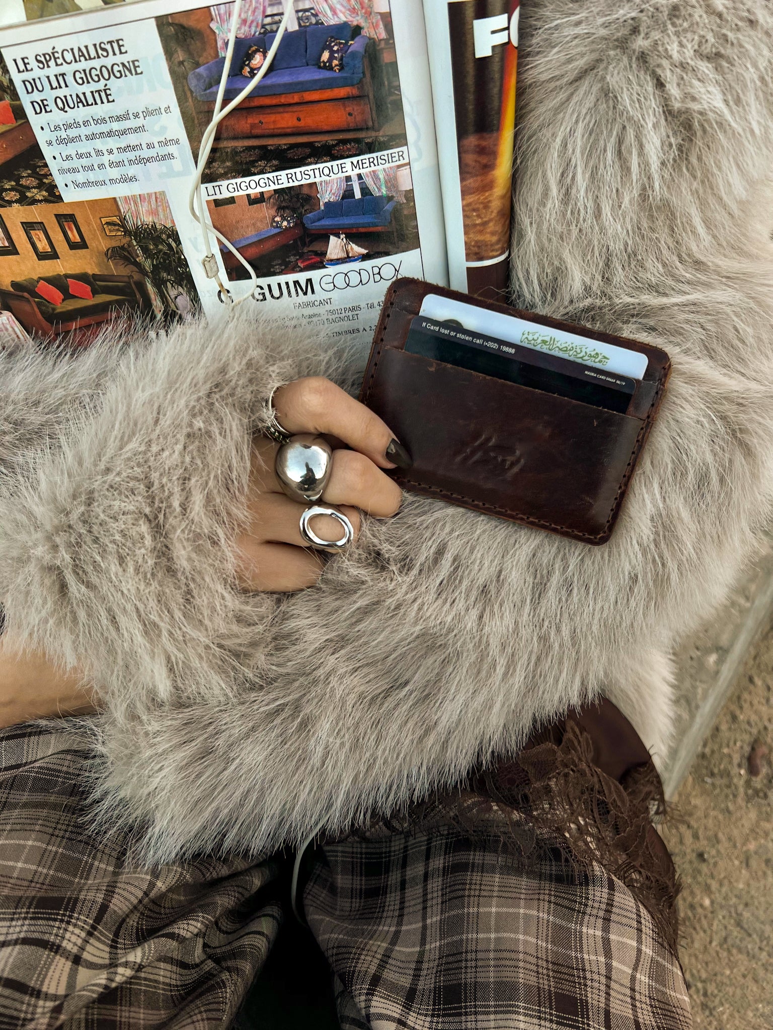 DARK WOOD CARDHOLDER - Image 2