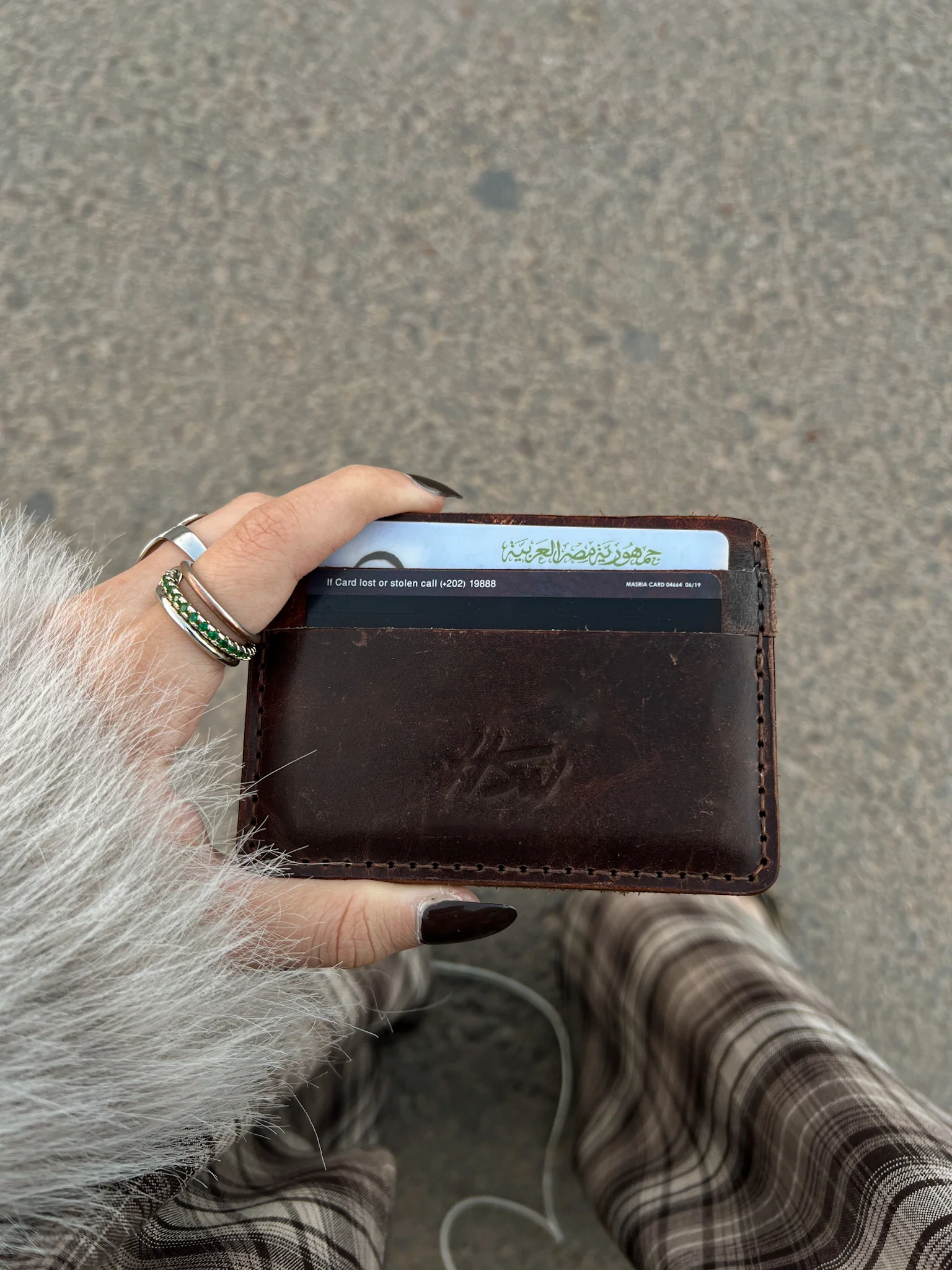 DARK WOOD CARDHOLDER - Image 3