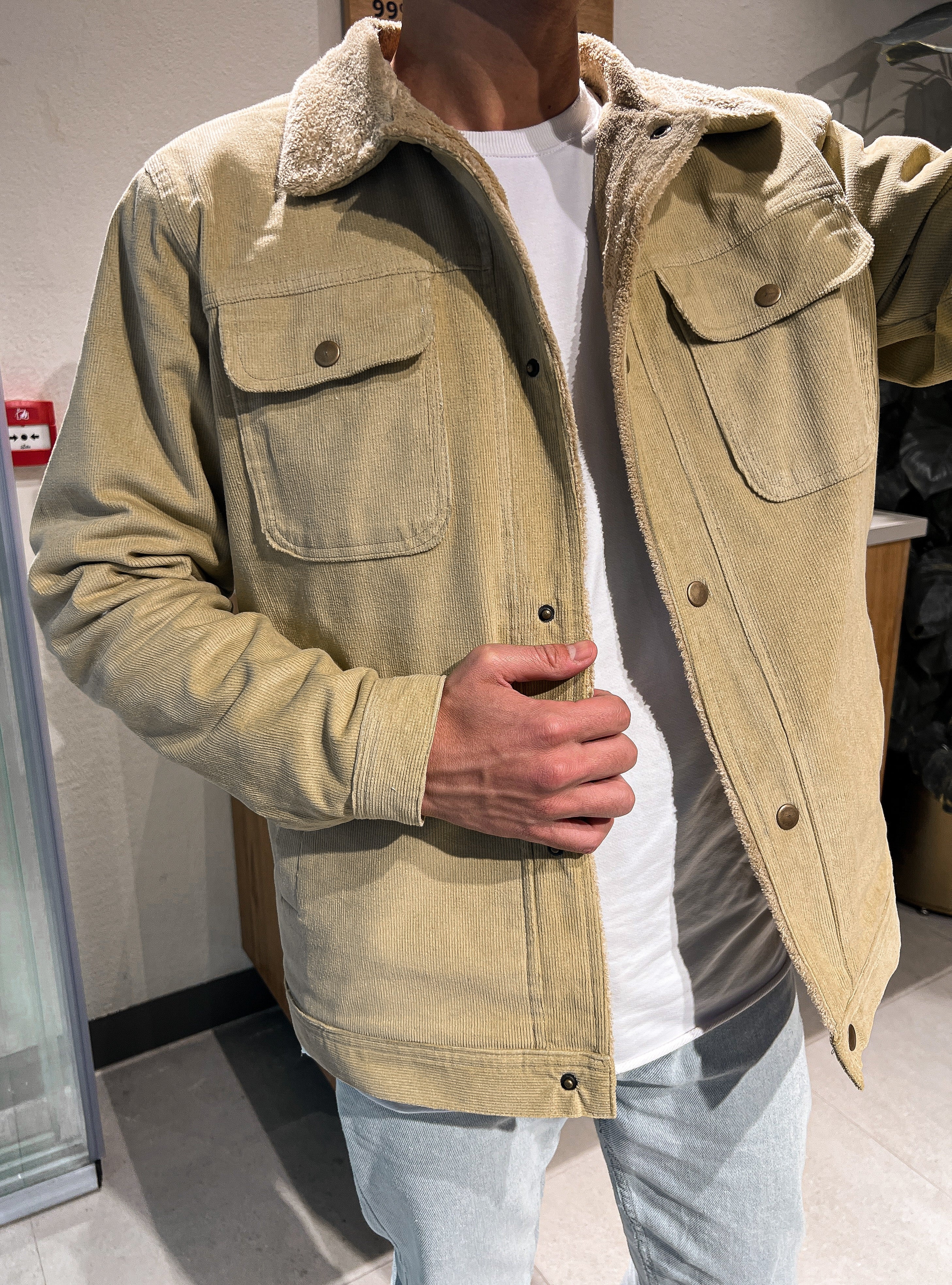FLEECE-LINED CORDUROY JACKET BEIGE - Image 3