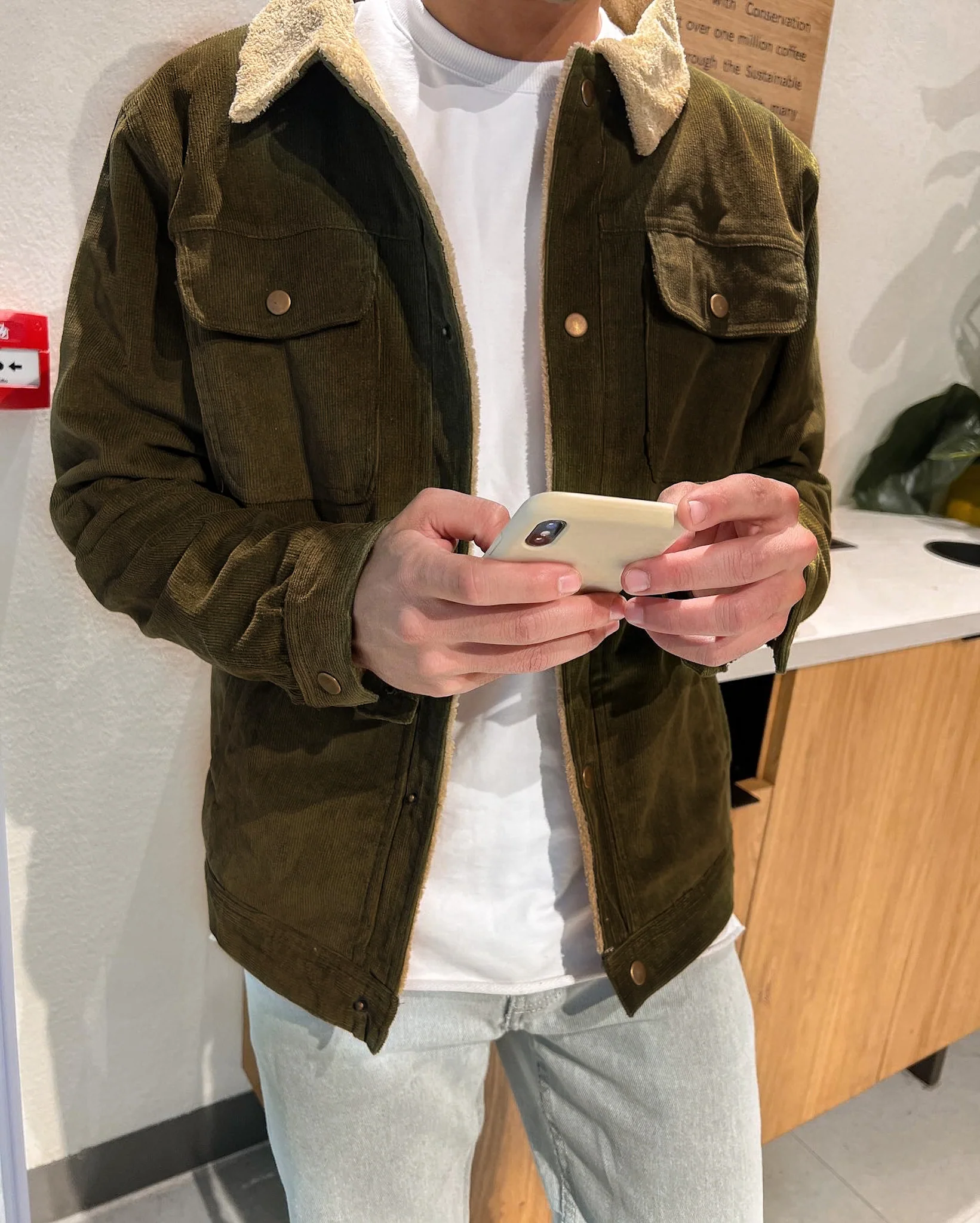 FLEECE-LINED CORDUROY JACKET OLIVE - Image 3