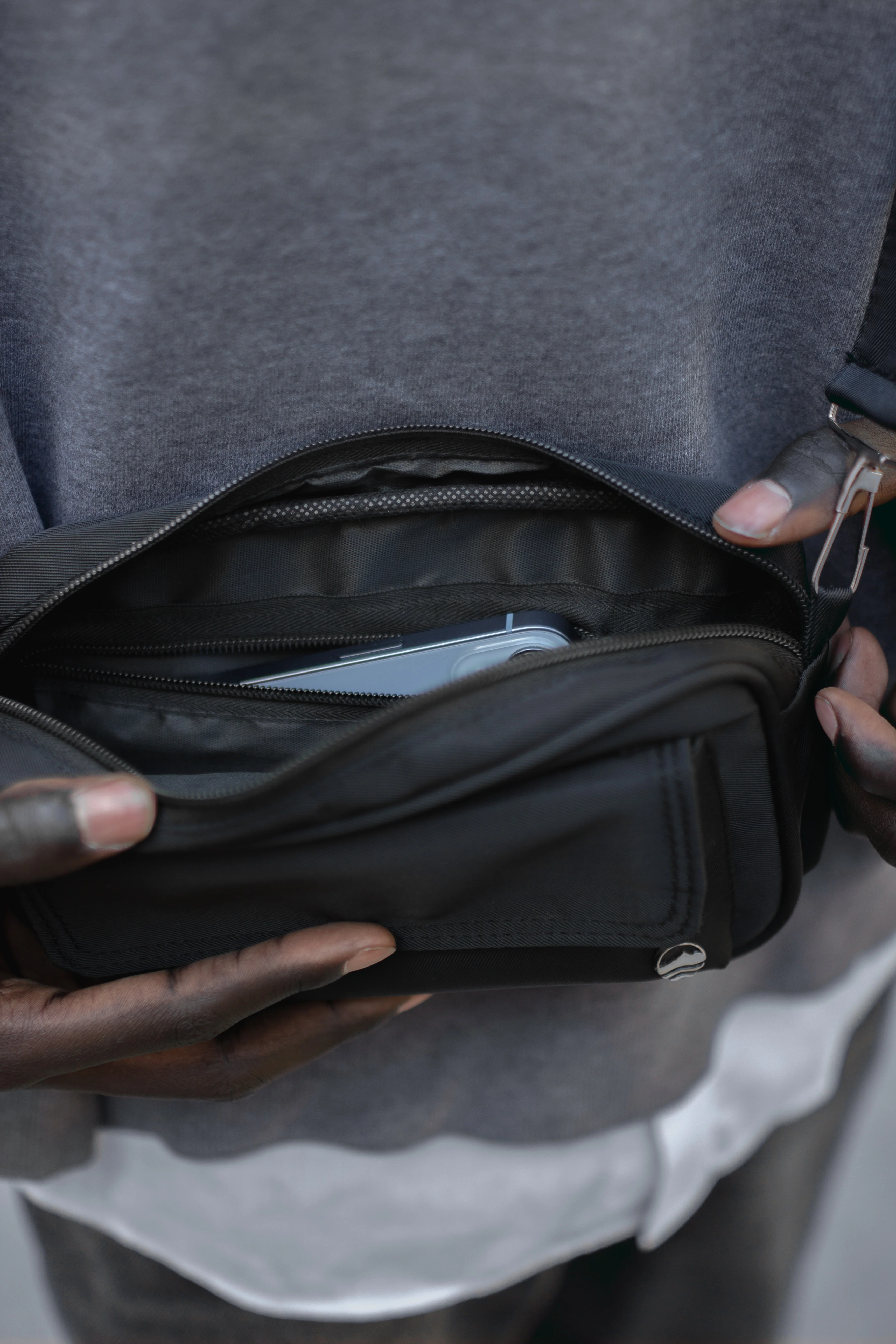 GANG BAG BLACK - Image 6
