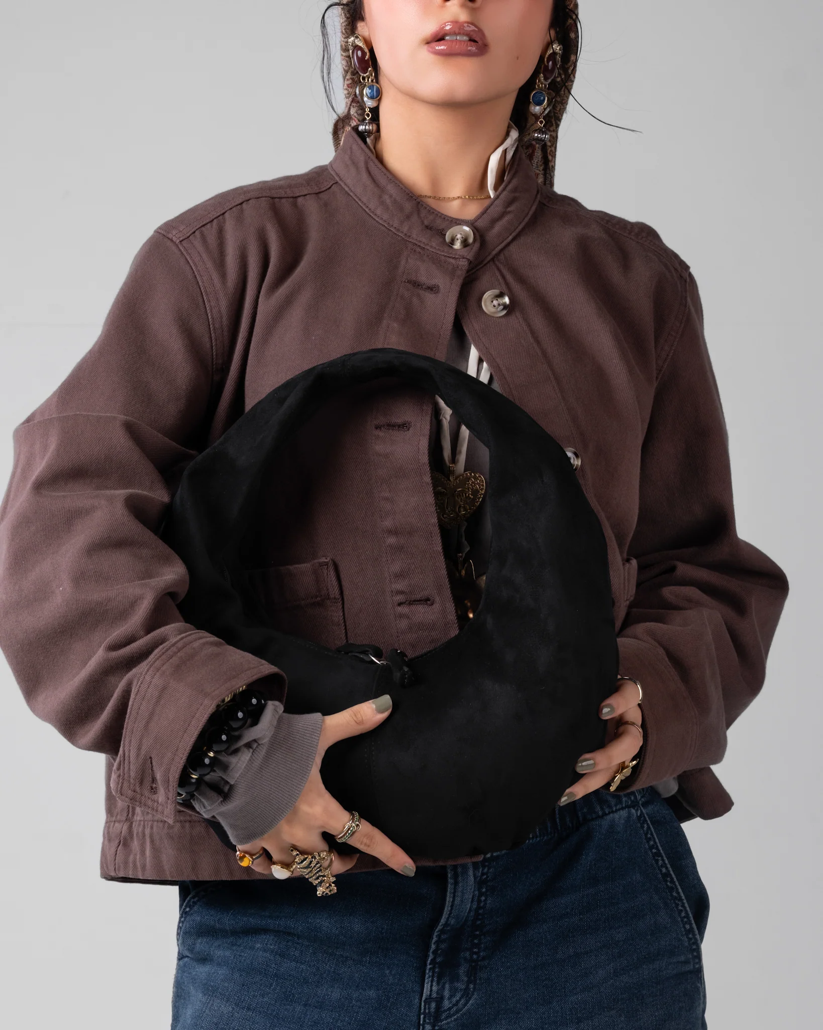 HALO SUEDE BAG BLACK - Image 4