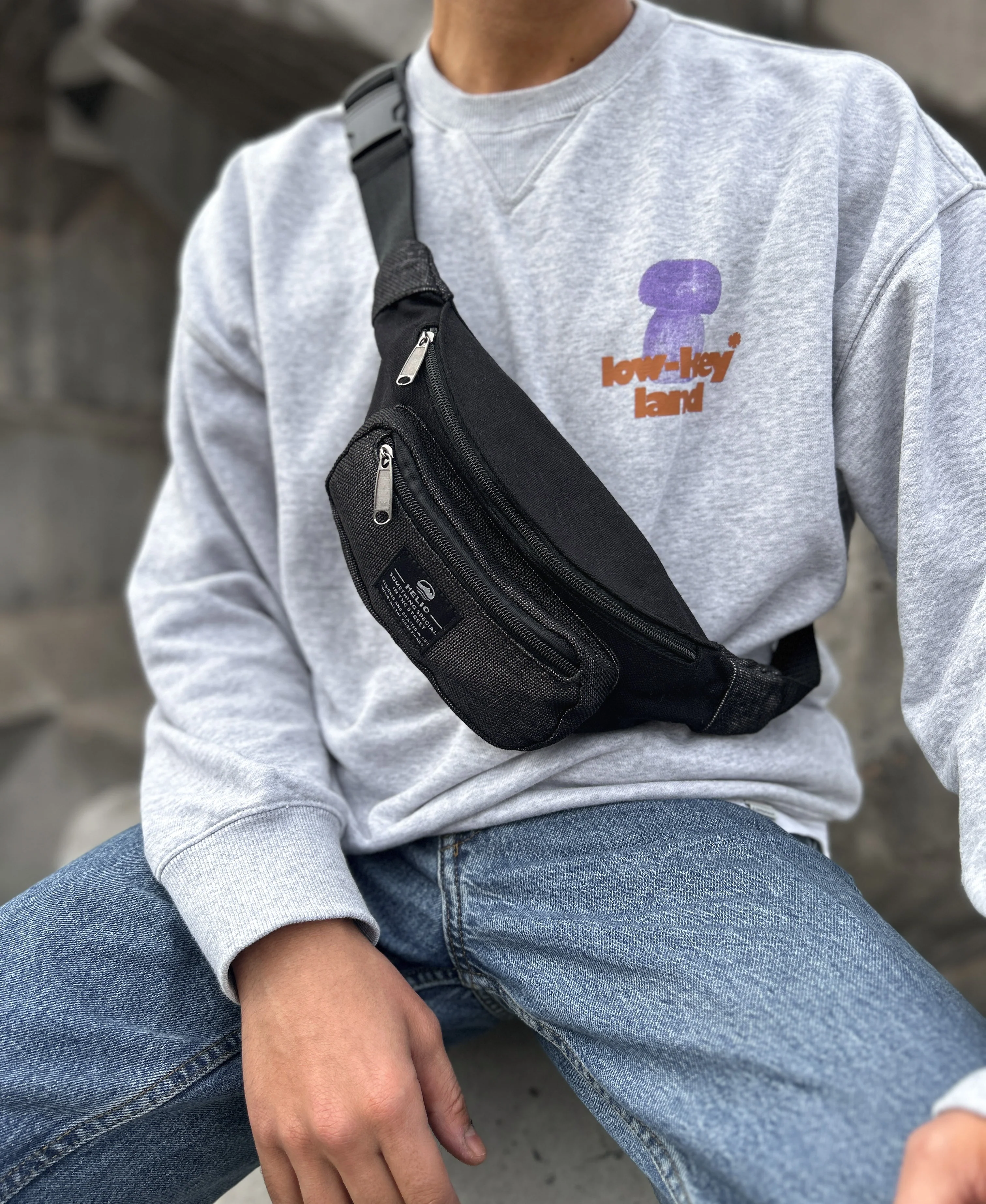 HIPPIE FANNY PACK BLACK - Image 2