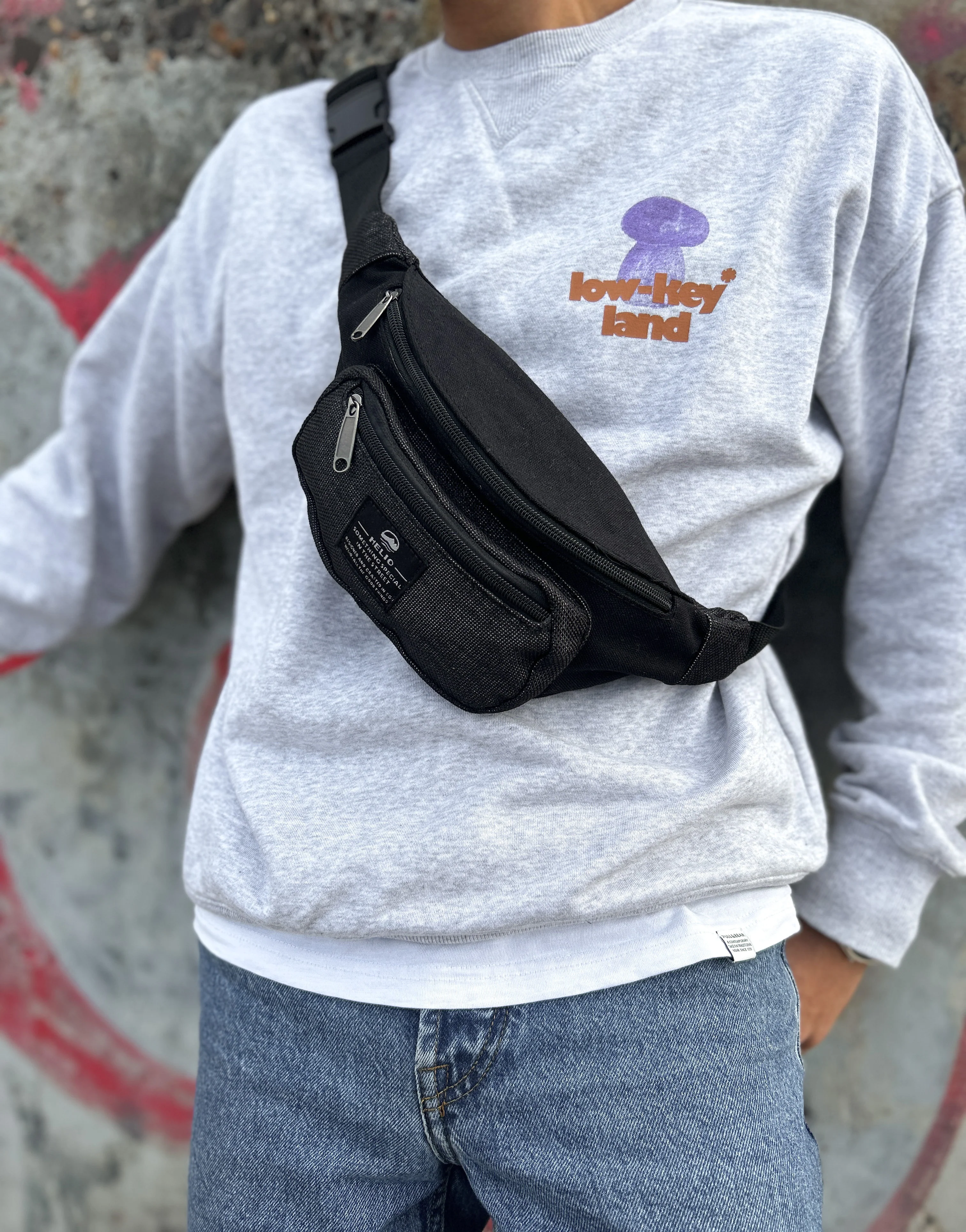 HIPPIE FANNY PACK BLACK - Image 3