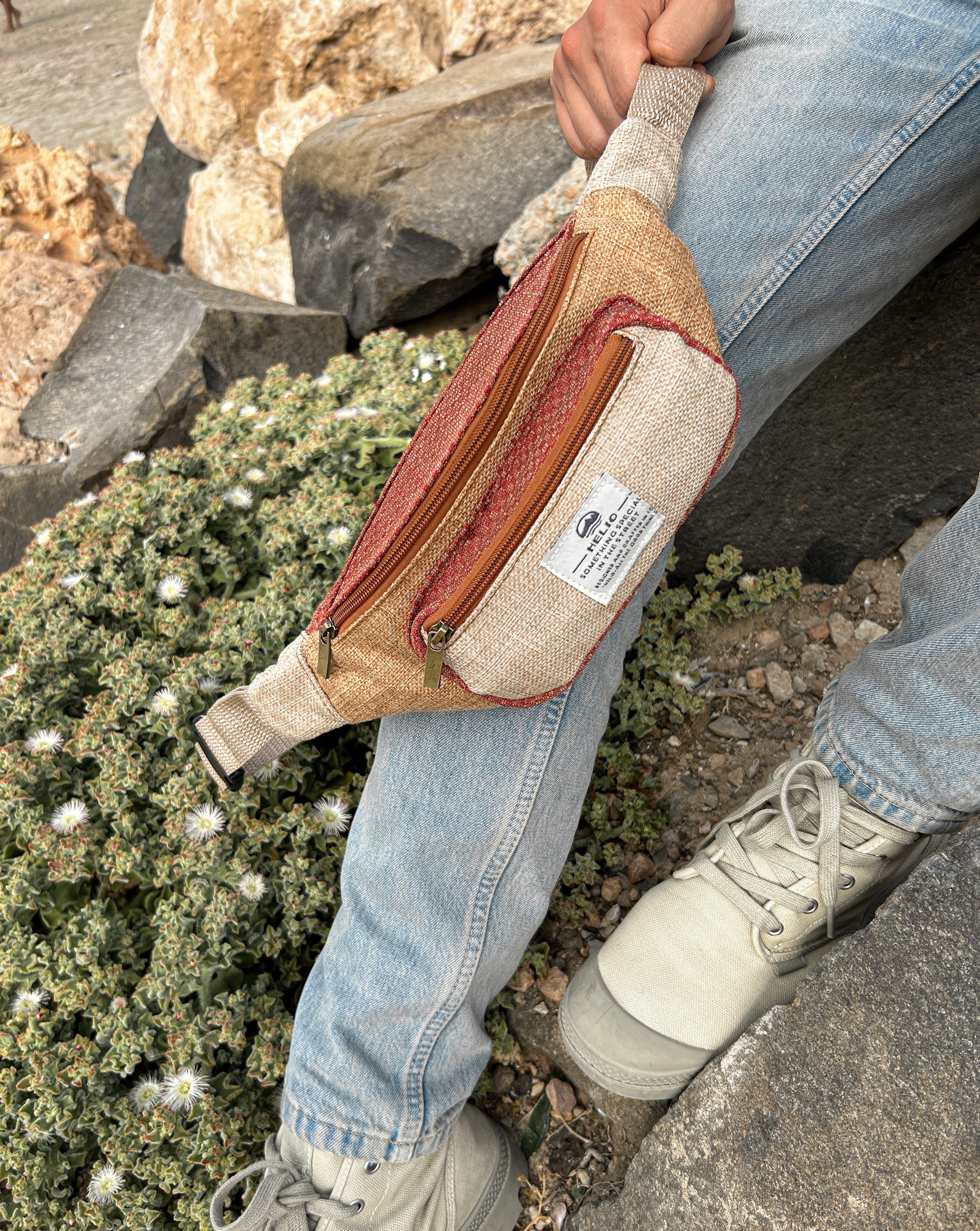 HIPPIE FANNY PACK RED - Image 2