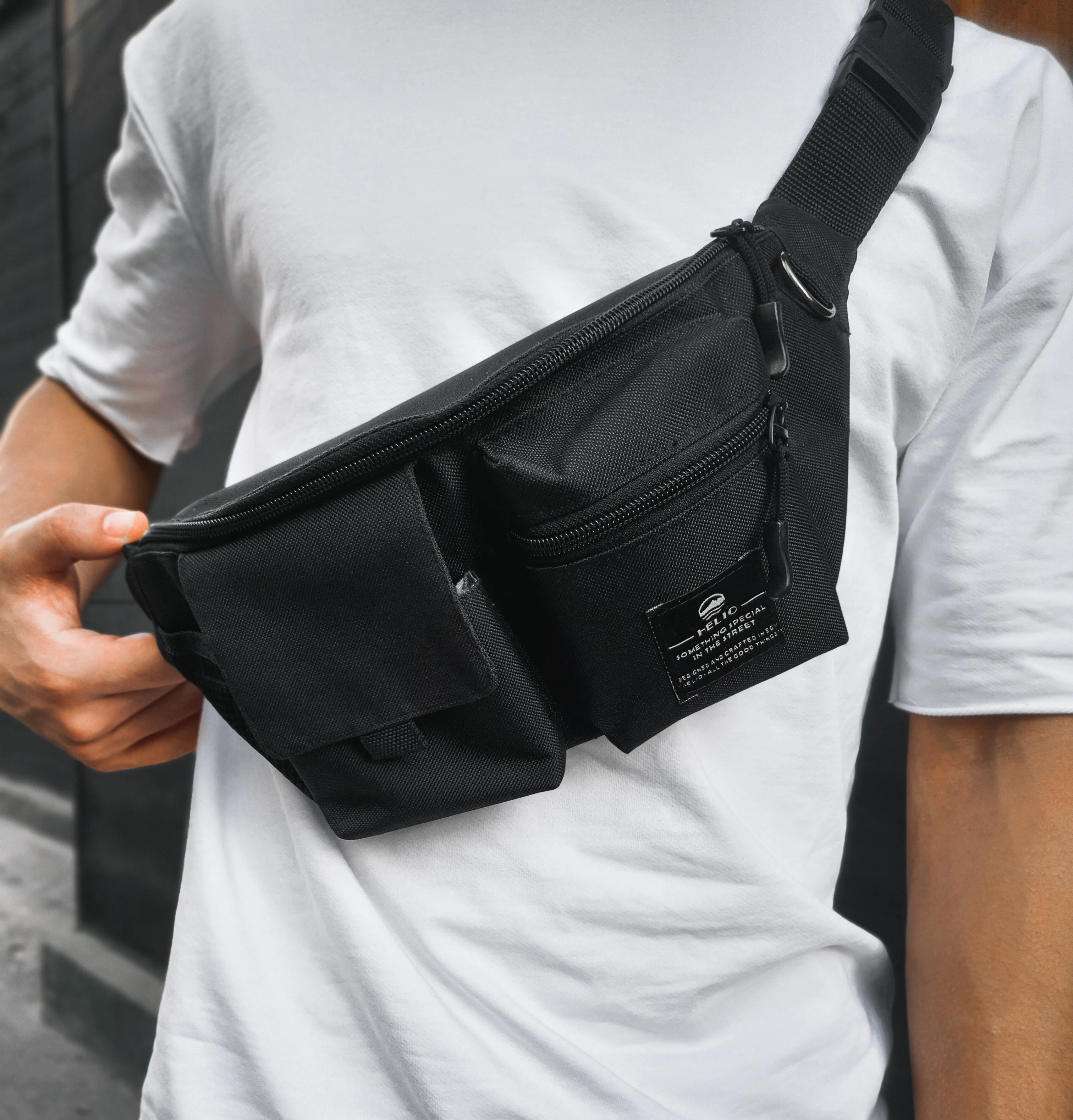 HLU FANNY PACK BLACK - Image 2