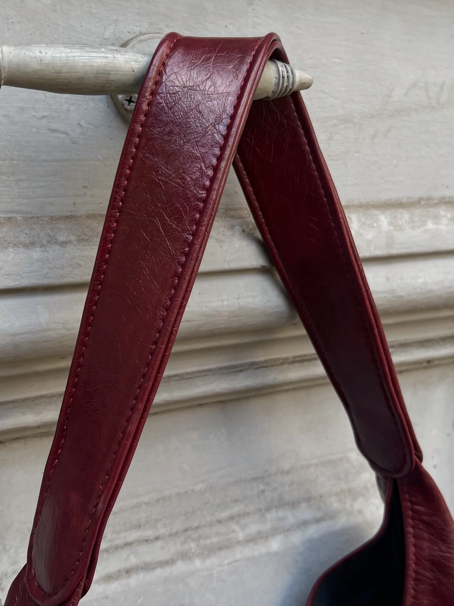 HOBO BAG MAROON - Image 8