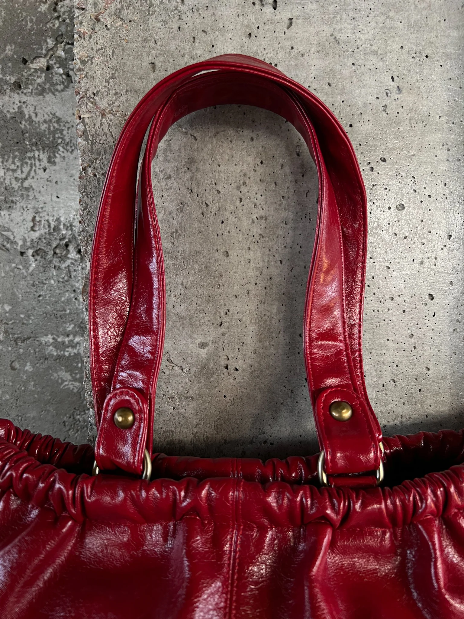 SCRUNCH BAG RETRO RED - Image 2