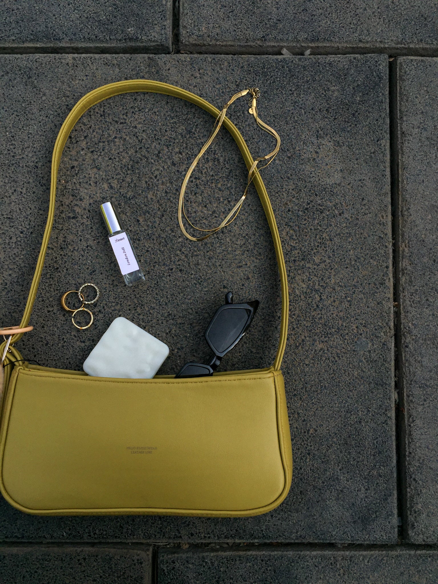 TOKEN BAG HONEY MUSTARD - Image 3