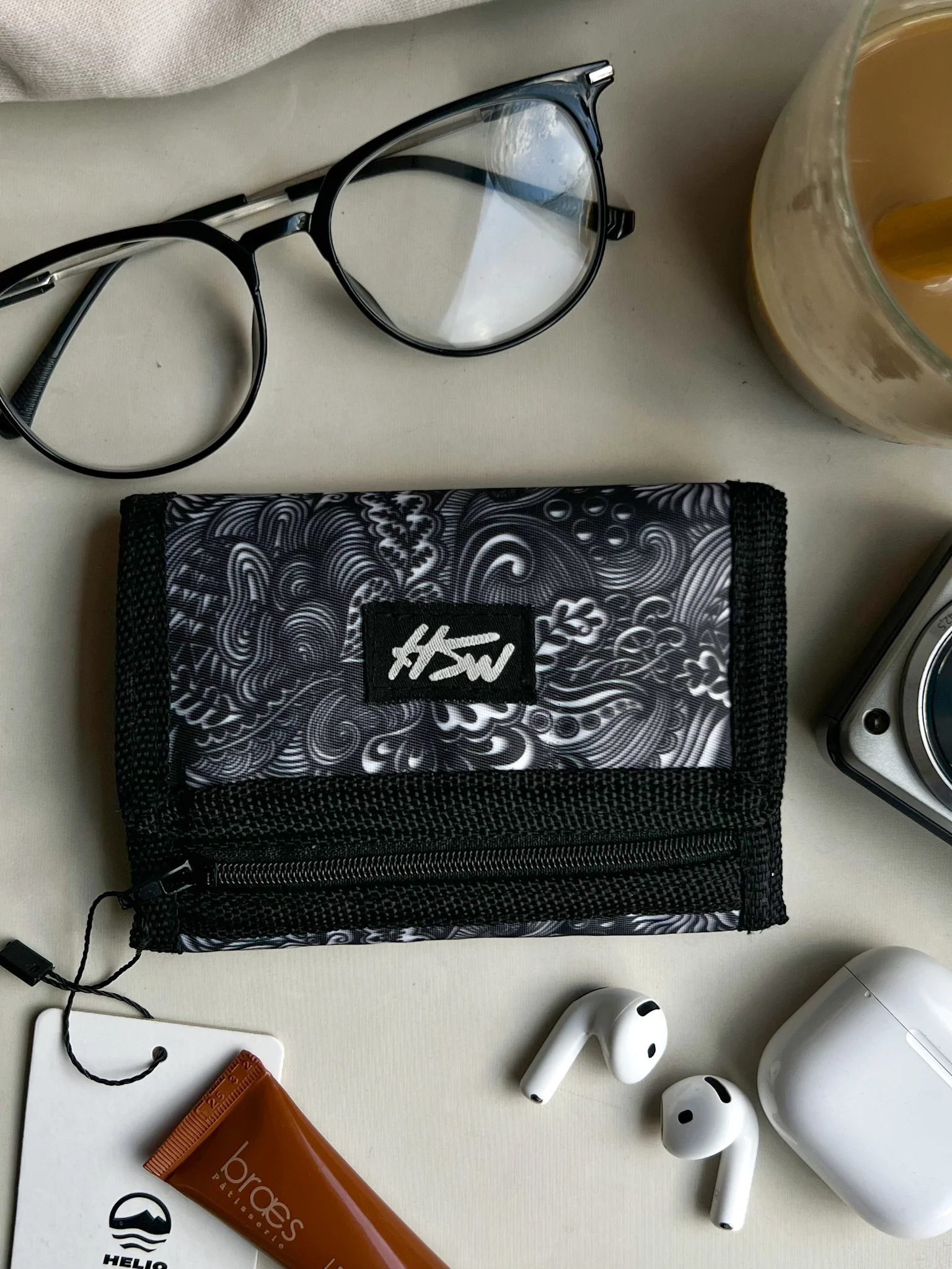 URBAN MONOCHROME WALLET - Image 2