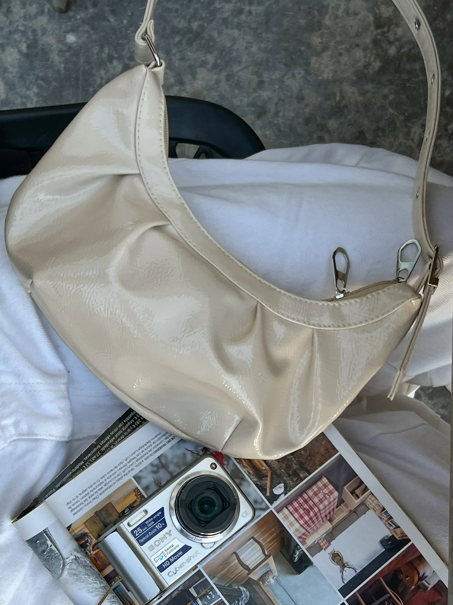 VERNIS BAG CREAM BEIGE - Image 4